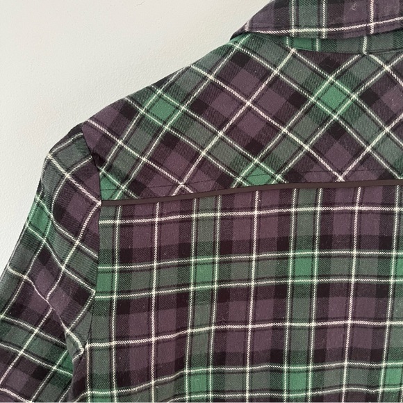 Elizabeth and James Plaid Flannel Button Down in Green/Blue - Picture 4 of 8